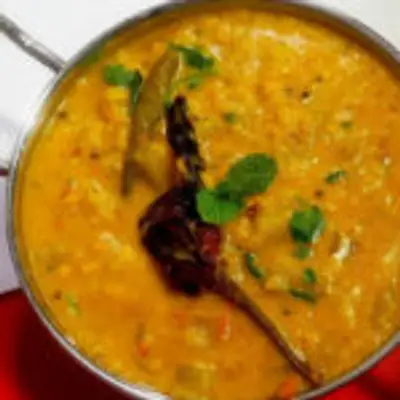 மதிய உணவுக்கு பக்காவான சுரைக்காய் பொரிச்ச கூட்டு இப்படி ட்ரை பண்ணி பாருங்க!