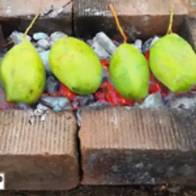 நெருப்பில் சுட்ட சுவையான மங்காய் சட்னி செய்வது எப்படி ?