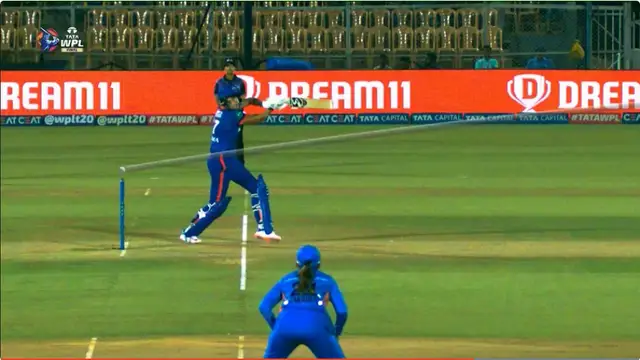 VIDEO: मुंबई इंडियंस की इस बईमानी से आउट हुई Shafali Verma, अंपायर का निर्णय देखकर मेग लेनिंग भी हुई हैरान