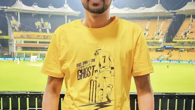 வீடியோ : தோனி என்ட்ரி கொடுக்கும் போதெல்லாம் மாஸ் பாட்டு போடும் DJ இவர்தான்.