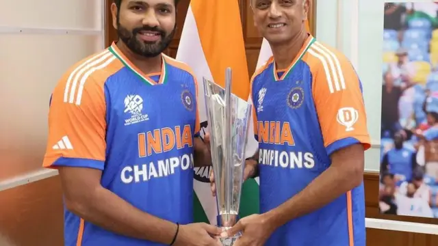 ‘उनके कुछ फैसले सिर खुजलाने पर मजबूर कर देते हैं’, कप्तान रोहित शर्मा को लेकर सुनील गावस्कर के बयान ने मचाई हलचल