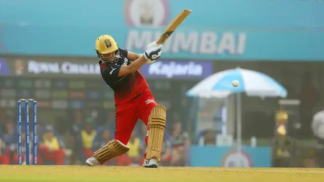 Smriti Mandhana ने आते ही संभाला चार्ज, मैदान पर उतरते ही जड़ दिए 5 चौके एक छक्का, VIDEO वायरल