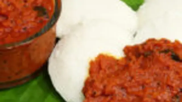 தோசை, இட்லிக்கு இப்படி செட்டிநாடு ஸ்டைல் தக்காளி சட்னி செய்து பாருங்கள் இரண்டு அதிகமாகவே சாப்பிடுவார்கள்!!