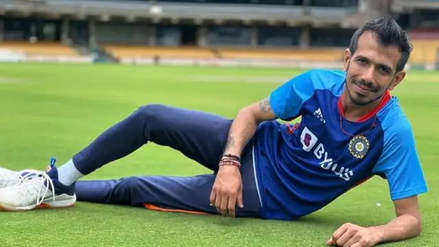 Yuzvendra Chahal की इस हरकत से शर्मसार हुआ क्रिकेट जगत, महिला फैन के लिए पुरुष फैन को मारा धक्का