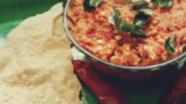 வித்யாசமான இந்த அப்பள துவையல் ஒரு தடவை செஞ்சு சாப்பிட்டு பாருங்க!