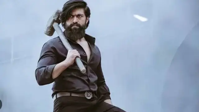South Superstars: इन 7 साउथ सुपरस्टार्स के आगे फीका है बॉलीवुड स्टार्स का स्टारडम, फैन फॉलोइंग में हैं सबसे आगे