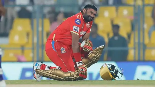 சொந்த செலவில் சூனியம் வைத்து கொண்ட ஷிகர் தவான், அடித்த ஷாட்டால் காயமடைந்த ராஜபக்சே வீடியோ உள்ளே.