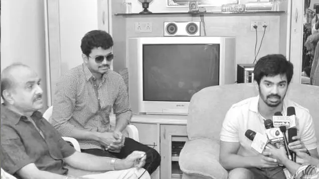 Mahat Jilla Press Meet along with Vijay