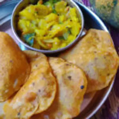 இரவு டிபனாக மஞ்சள் பூசணி பூரி இப்படி ஒரு முறை ட்ரை பண்ணி பாருங்க! 2 பூரி அதிகமாகவே சாப்பிடுவாங்க!