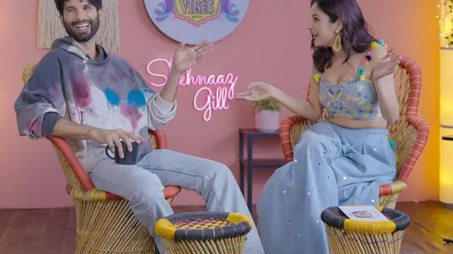 ‘देसी Vibes’ चैट शो में मस्ती करते नज़र आए Shahid Kapoor और Shehnaaz Gill