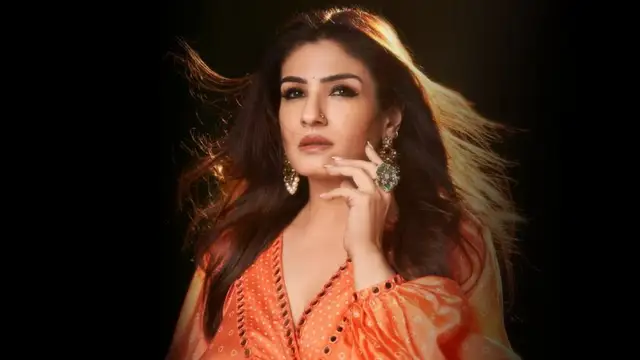 Birthday Girl Raveena Tandon का बड़ा खुलासा एक्टरों के साथ किस करने पर उल्टी कर देती थी,खुद ने इंटरव्यू में किया खुलासा