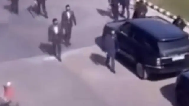 गैंगेस्टर लुक में छा गए Ranbir Kapoor, एनिमल के सेट से लीक हुआ वीडियो
