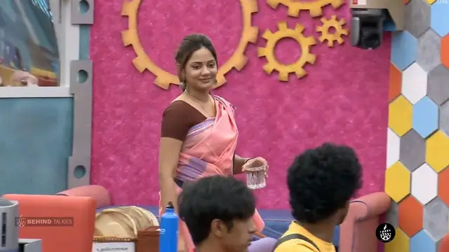 Aishwarya Dutta in sareey Bigg Boss