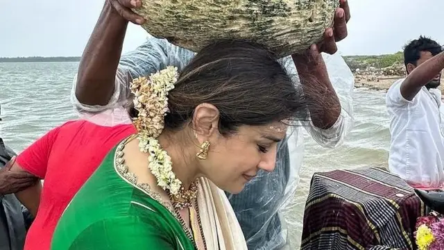 बेटी राशा थडानी संग Raveena Tandon ने पूरी की 12 ज्योतिर्लिंग यात्रा, महादेव की भक्ति में डूबी दिखीं एक्ट्रेस