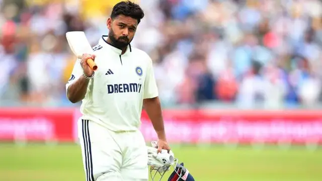 இந்த மாறி ஆட்டத்தை எல்லாம் அவர் ஐபிஎல்லோட நிறுத்திக்கணும். டெஸ்ட் கிரிக்கெட்குன்னு ஒரு DISCIPLINE இருக்கு – முன்னாள் இந்திய WK விமர்சனம்