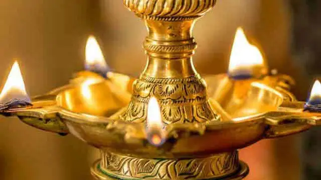 கடன் மேல் கடன் பிரச்சனையில் இருந்து மீள வேண்டுமா ? இந்த ஒரே ஒரு விளக்கு மட்டும் ஏற்றுங்கள் போதும்!