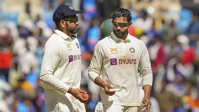 ஜடேஜா வந்தவுடன் அஷ்வினை நீக்கி விட வேண்டும். அது தான் இந்திய அணிக்கு நல்லது – சுனில் கவாஸ்கர் கருத்து.