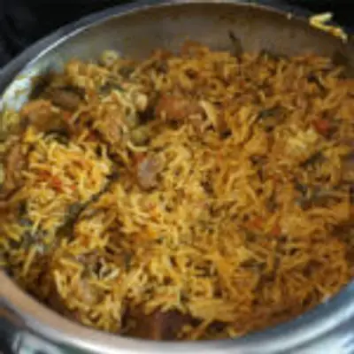 இப்படி கூட ருசியான மட்டன் பிரியாணி செய்யலாம்! குக்கரில் குழையாமல் இப்படி செய்யுங்கள்!