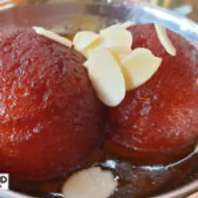 தித்திக்கும் சுவையில் நிலக்கடலை குலோப்ஜாமுன் இப்படி செஞ்சி பாருங்க!
