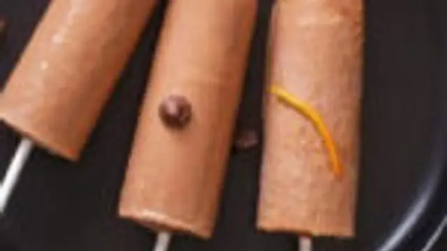 சாக்லேட் குல்ஃபி வீட்லயே செஞ்சு ஜாலியா சாப்பிடுங்க!