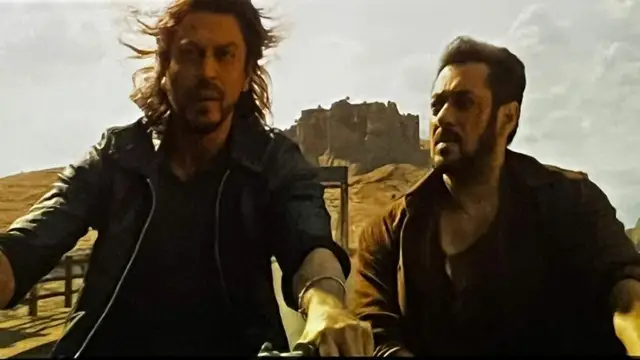 OMG! टाइगर 3 में सलमान और शाहरुख ने दोहराया फिल्म शोले का एपिक सीन, थिएटर में बैठे लोगों को आई जय और वीरु की याद, जमकर मारी सीटी