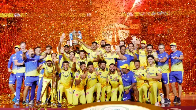 ஐபிஎல் வெற்றிக்கு பிறகு ஹோட்டலில் குத்தாட்டம் போட்ட தீபக் சஹார் – வீடியோ உள்ளே.