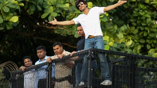 Exclusive: इंडियन फिल्म इंडस्ट्री 2 नवंबर को शाहरुख खान के जन्मदिन का जश्न मनाएगा; शाहरुख करेंगे जन्मदिन पर एक बड़ी पार्टी होस्ट