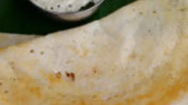 வெள்ளை காராமணி சேர்த்த, புரத சத்து அதிகமாக உள்ள ருசியான மொறு மொறு தோசை! மிக எளிமையா மாவு தயார் செய்யலாம்!