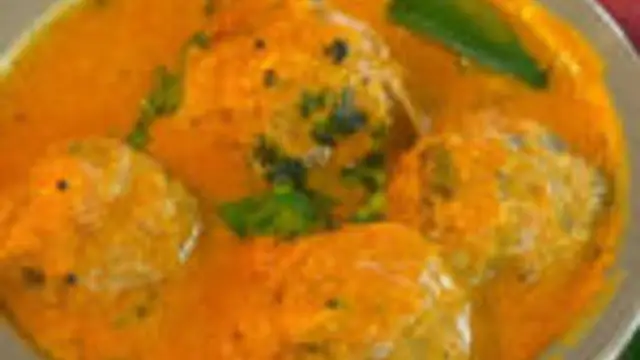 வாழைப்பூ வாங்கி ஒரு முறை இப்படி வாழைப்பூ கோலா உருண்டை குழம்பு ட்ரை பண்ணி பாருங்க! இதன் ருசியே தனி ருசி!
