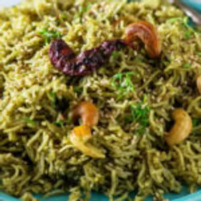 காலை நேரத்தில் சாப்பிட  முருங்கைக்காய் சாதம் இப்படி செய்து பாருங்க! இதன் ருசியே தனி தான்!