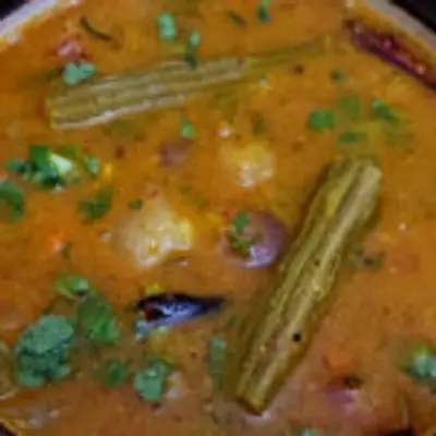 ஹோட்டல் சரவணபவன் ஸ்டைல் சாம்பார் இப்படி செய்து பாருங்க! வீடே மணமணக்கும்!