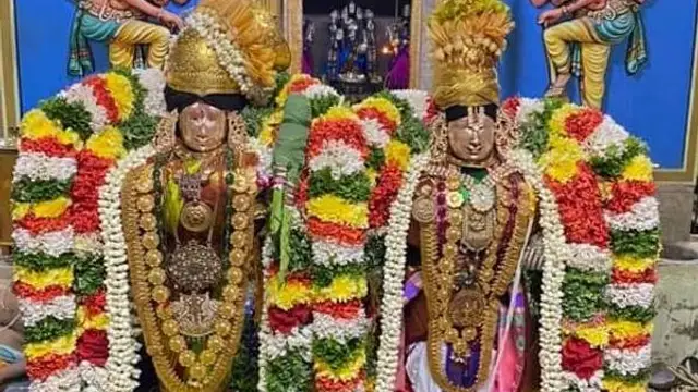 ஆடிப்பூர நாளில் அம்மனுக்கு வளையல்கள் சாற்றி வளைகாப்பு செய்வது ஏன்?ஆடிப்பூரம் 2024 எப்போது?