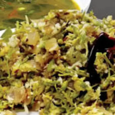 முருங்கைப்பூ பூத்து குலுங்கும் பருவம் இது, இரும்பு சத்துக்கள் நிறைந்த முருங்கைப்பூவில் பொரியல் செய்து சாப்பிடுங்கள்!!!