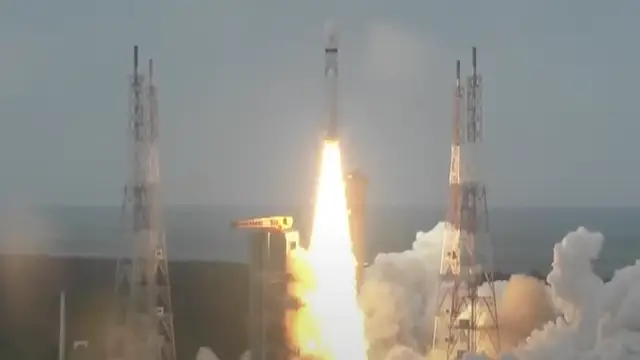 சந்திராயன் 3 வெற்றிகரமாக ஏவப்பட்ட பிறகு ISRO விற்கு வாழ்த்துகளை தெரிவித்துள்ள கிரிக்கெட் வீரர்கள் – யார் யார் தெரியுமா?