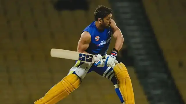 MS Dhoni ने दर्शकों के सामने कर दी ऐसी हरकत, अब हर कोई कर रहा है धोनी की तारीफ, पूरा वीडियो हुआ इंटरनेट पर वायरल