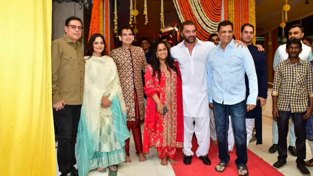 Rahul Kanal की शादी में शामिल हुए Salman Khan, पांव छूने लगे राहुल तो भाई जान ने गले लगाया