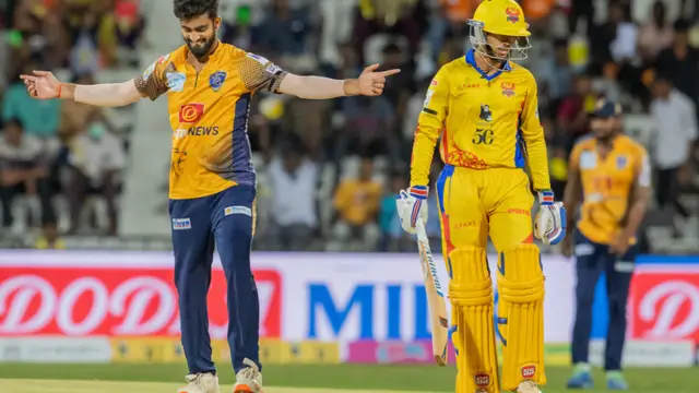 ஒரே ஓவரில் 32 ரன்கள். திண்டுக்கல் அணியை வீழ்த்தி TNPL பைனலுக்கு முன்னேறியது நெல்லை.