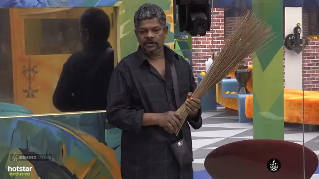 Suresh Thampanoor Room Cleaning In Bigg Boss House