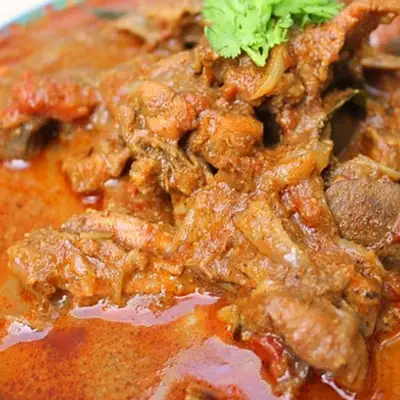 சப்பாத்தி , பூரிக்கு தொட்டு சாப்பிட சுட சுட இப்படி ஒரு முறை மட்டன் சால்னா செய்து பாருங்கள் நாவில் எச்சில் ஊறும் அந்த அளவிற்கு ருசியாக இருக்கும்!! 