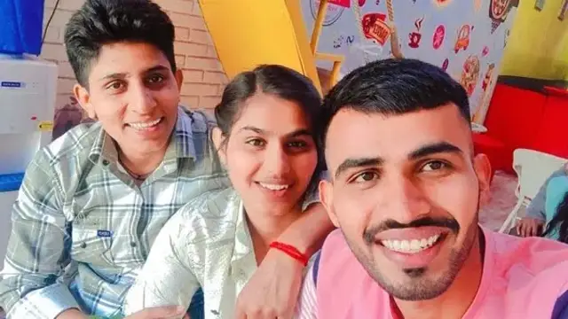 Success Story: कौन हैं ये 3 सगे भाई-बहन, जो एक साथ लगे सरकारी नौकरी, पिता ने कर्ज लेकर पढ़ाया