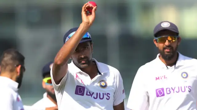 ரோஹித்திற்கு பதிலாக ஏன் அஸ்வினை கேப்டனாக மாற்றக்கூடாது? முன்னாள் இந்திய வீரர் அதிரடி பேட்டி.