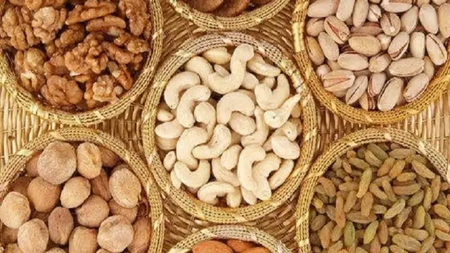 किचन टिप्स: क्या आप भी ड्राई फ्रूट्स की इस तरह से करते हैं स्टोर? तो हो जाएं सावधान