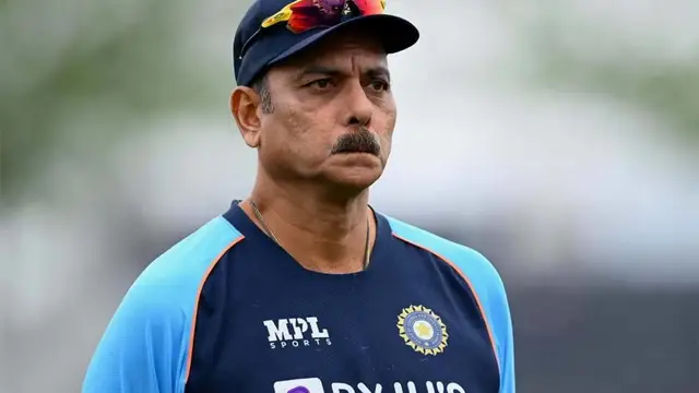 Ind बनाम AUS: रवि शास्त्री ने एमएस धोनी को चालू किया, जब दिनेश कार्तिक ने 1 टी 20 आई के लिए स्टंप के पीछे एक गलती की