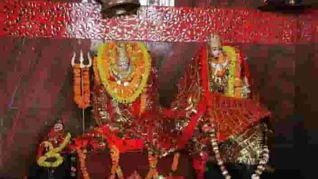 அசைவ உணவை பிரசாதமாக தரும் இந்தியாவில் உள்ள 8 கோவில்கள் பற்றி தெரியுமா ?