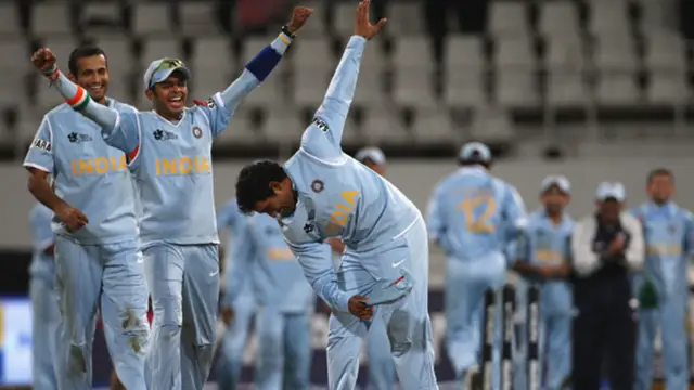 IND vs PAK (2007) போட்டியில் தோனியிடம் சேவாக் கேட்டுக்கொண்டது இதுதான் – மீதி வரலாறாக மாறியது சம்பவம்.