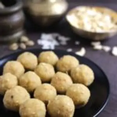 சுவையான அவுல் லட்டு இப்படி வீட்டிலே செய்து பாருங்க! யாரும் வேண்டாம்னு சொல்ல மாட்டாங்க!