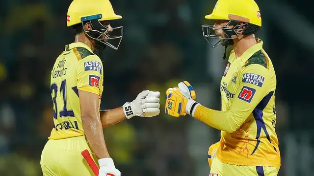 வீடியோ : நோ பாலால் கிடைத்த வாய்ப்பை பயன்டுத்தி அரை சதத்தை விளாசிய ருதுராஜ்.