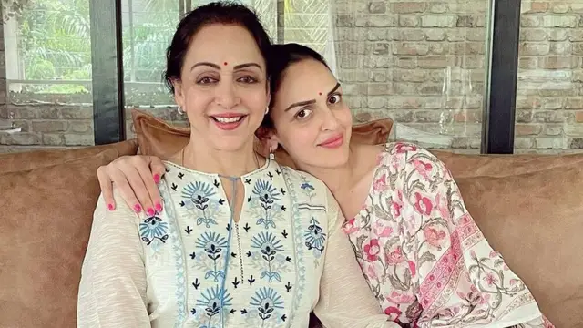 ‘धूम’ में बिकिनी पहनने से घबरा गई थी ईशा देओल, माँ हेमा मालिनी ने कह दी थी ऐसी बात