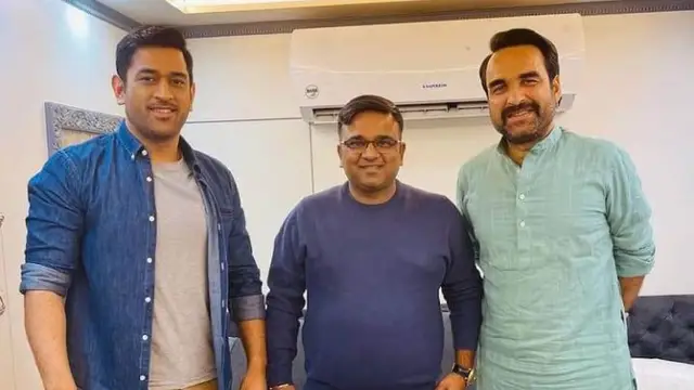 MS Dhoni करेंगे इस बॉलीवुड अभिनेता के साथ डेब्यू! जाने क्या है वायरल तस्वीरों का सच
