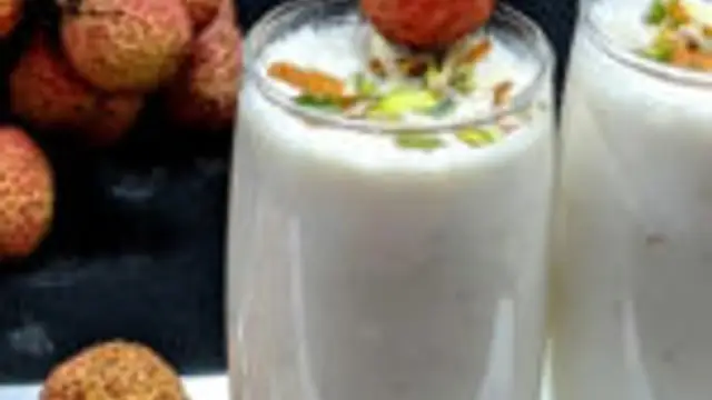லிட்சி பழ மில்க் ஷேக் இப்படி ஈஸியாக வீட்டிலயே ட்ரை பண்ணி பாருங்க! அமிர்தமாக இருக்கும்!